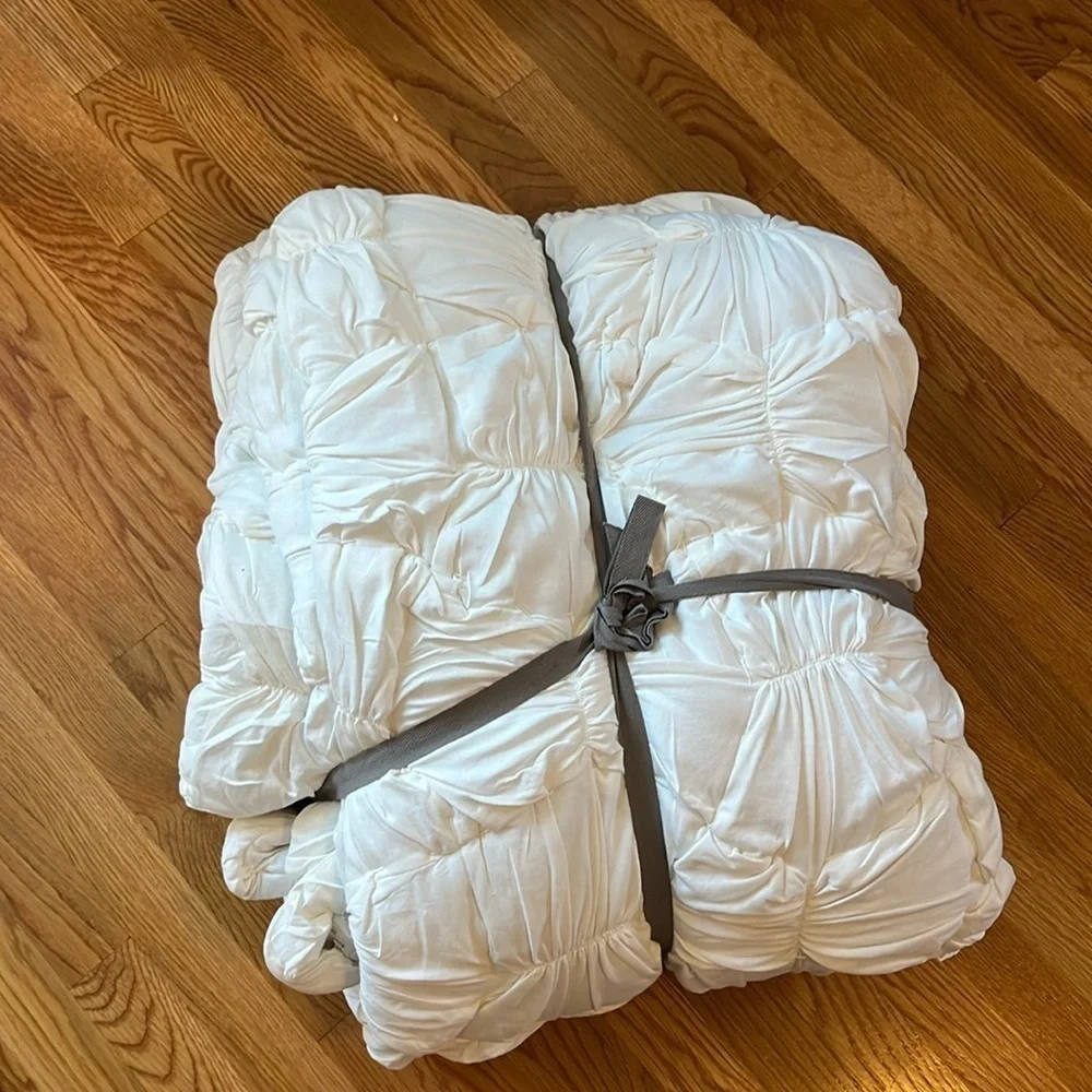 Anthropologie Constance Cotton Jersey Cloud Quilt Size Cal King NWT